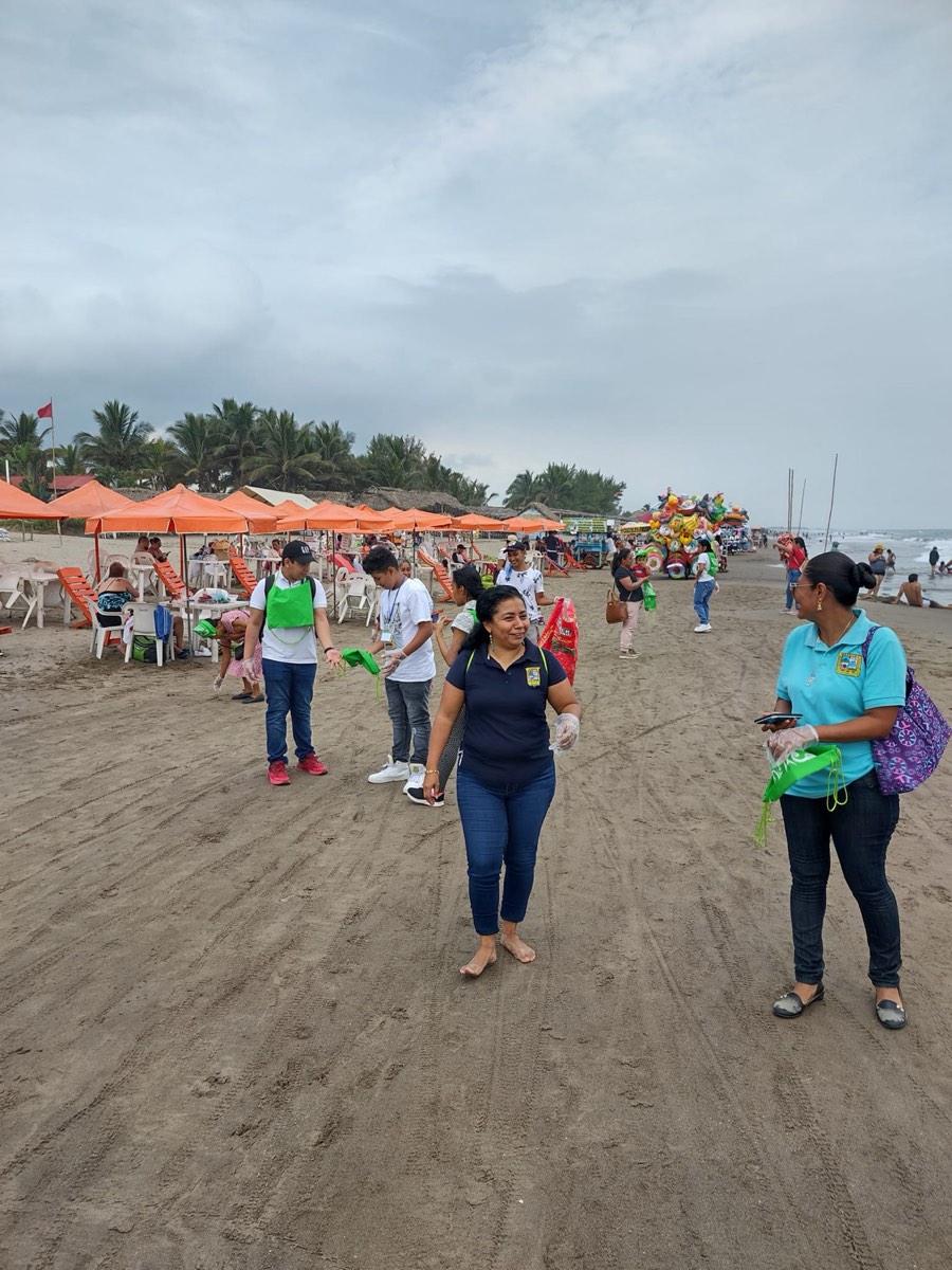 Jornada de limpieza de playa